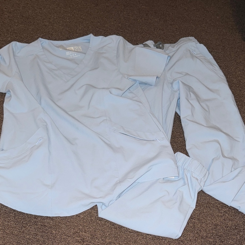 Wonder wink Light Blue Scrub Set